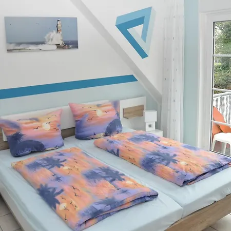 Roter Apartment Schillig